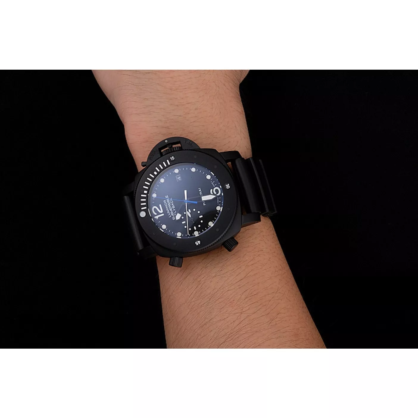 Aaa replica watch Panerai Luminor Submersible Flyback Date Black Dial Black Ionized Case Black Rubber Strap 0123