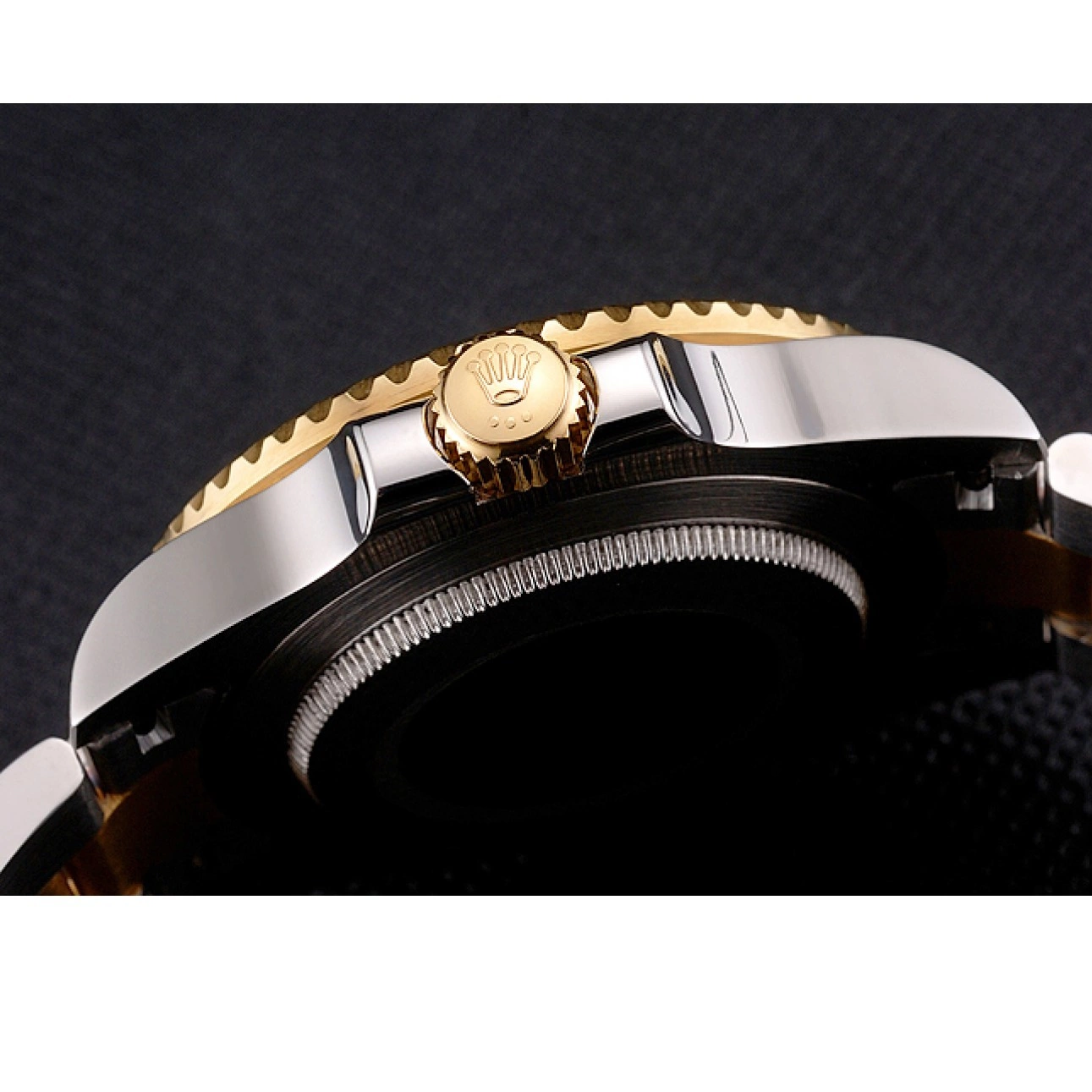 Aaa replica watch Gold Steel Swiss Bezel Two Tone Bracelet Submariner And Dial Black Rolex 0215