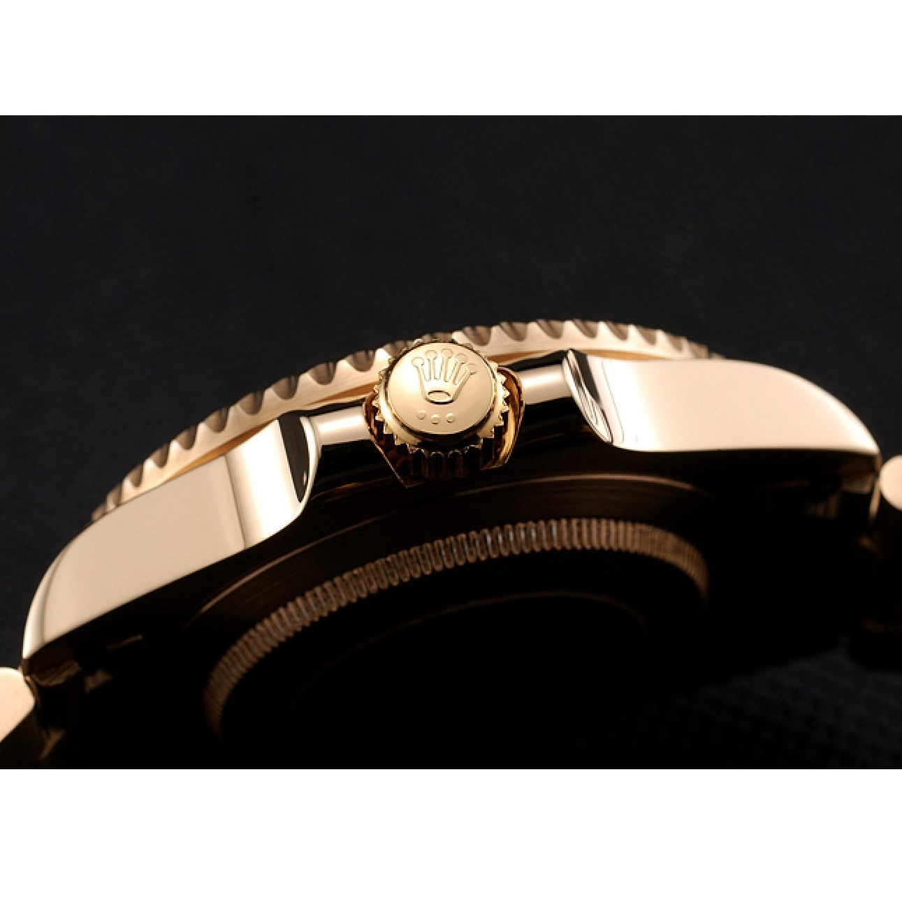 Aaa replica watch Diamond Dial Yellow Gold Black Bracelet Bezel And Swiss Markings With Rolex Case Gold Submariner 0226