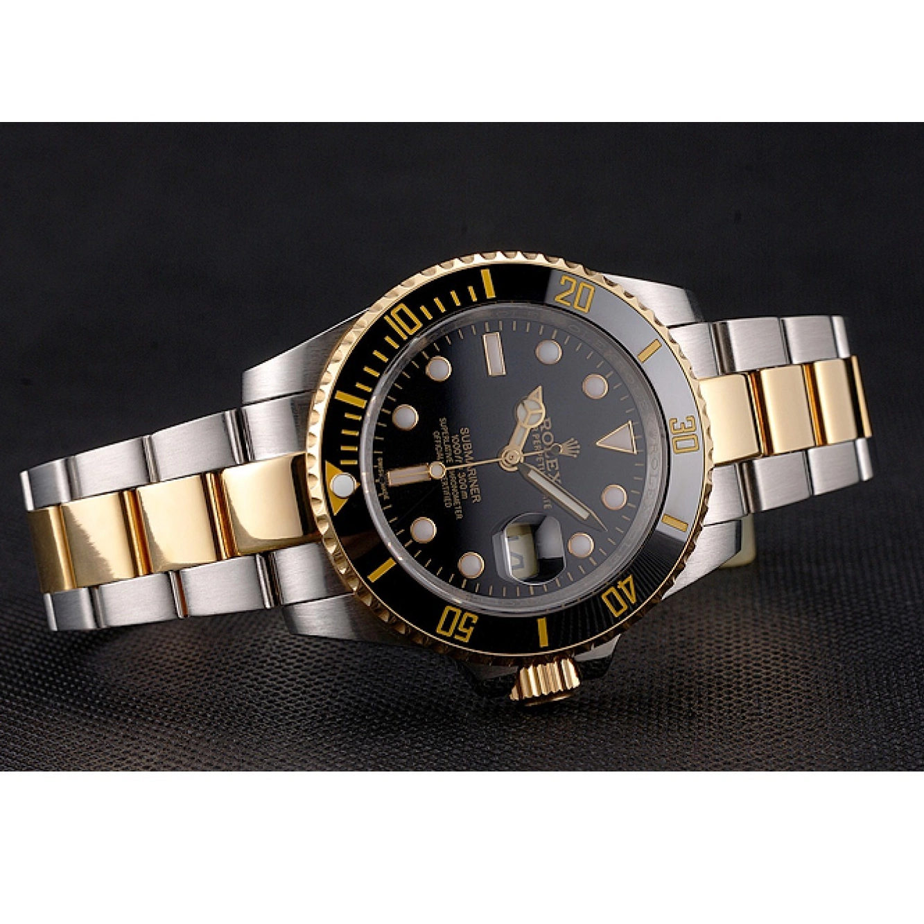 Aaa replica watch Gold Steel Swiss Bezel Two Tone Bracelet Submariner And Dial Black Rolex 0215